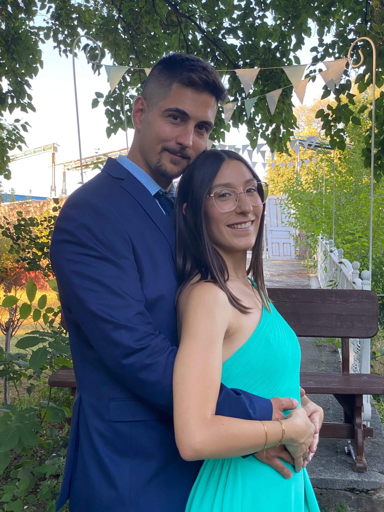 Ainhoa y Raúl abrazados